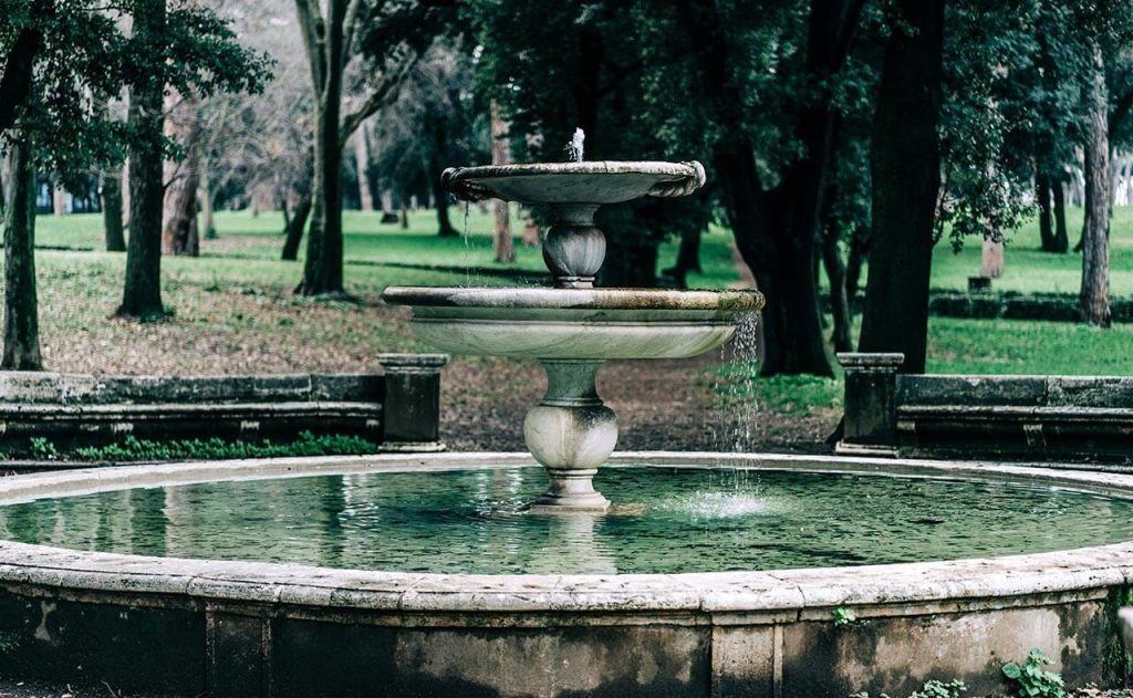 Σιντριβάνι στη Βίλα Μποργκέζε